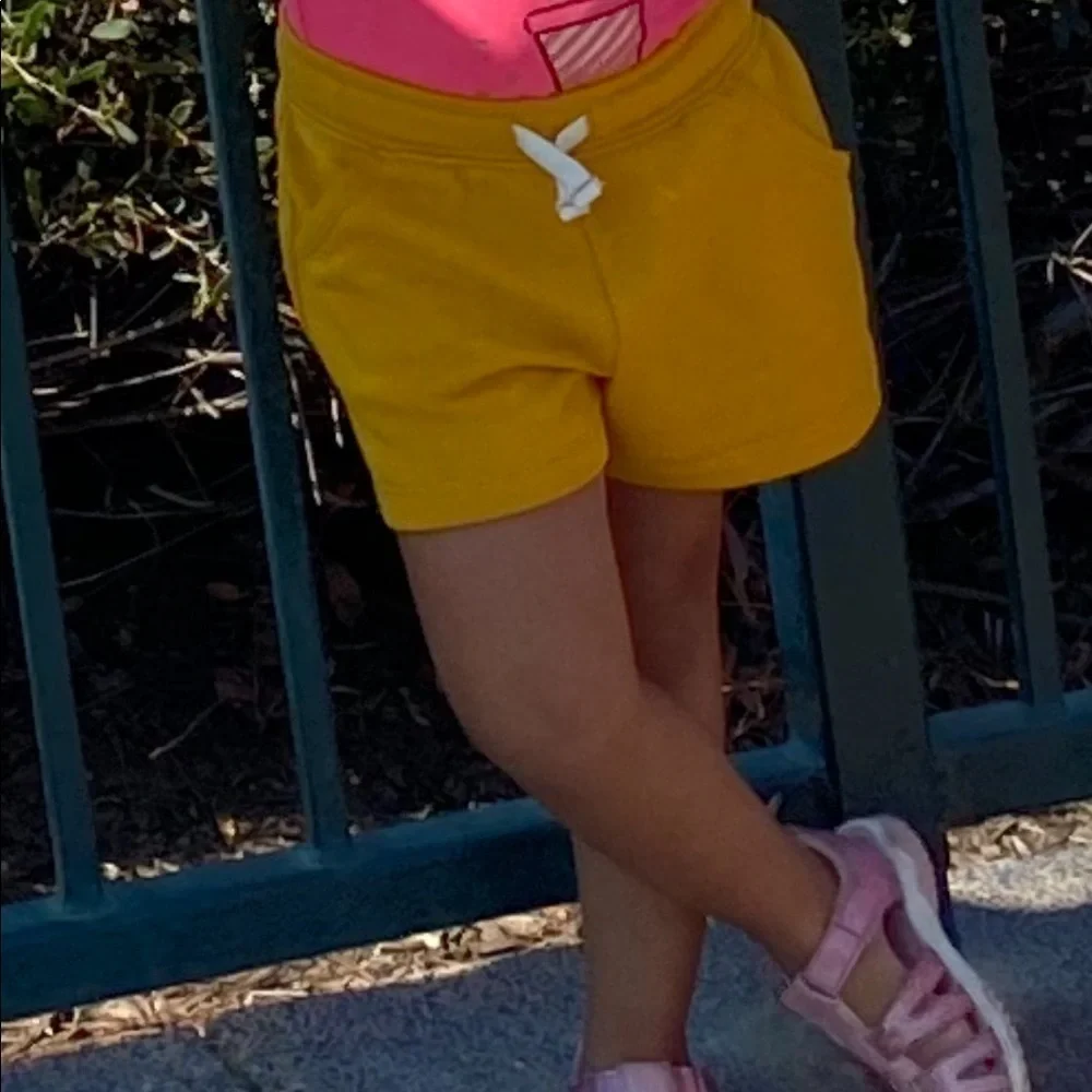 SHORTS size 3T from Old Navy.